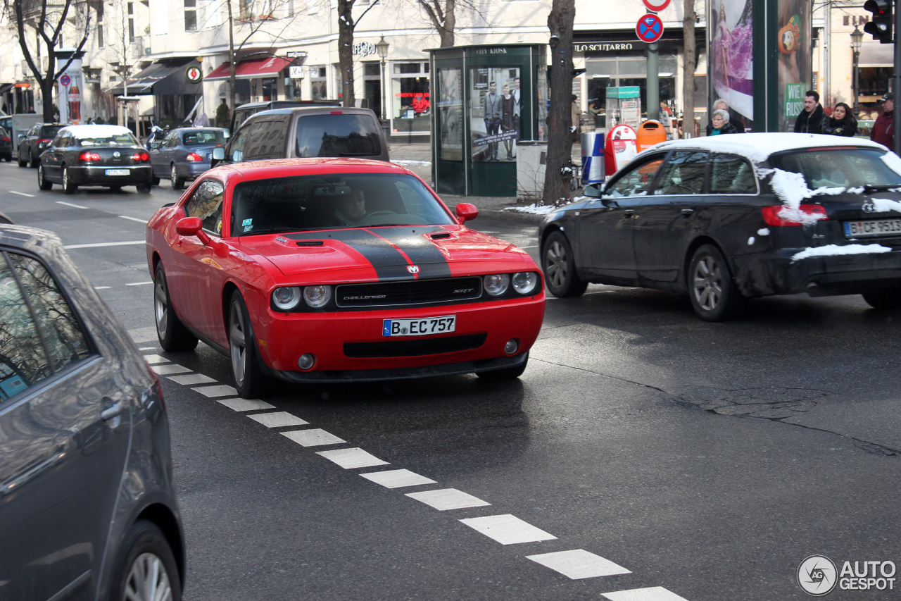 Dodge Challenger SRT-8