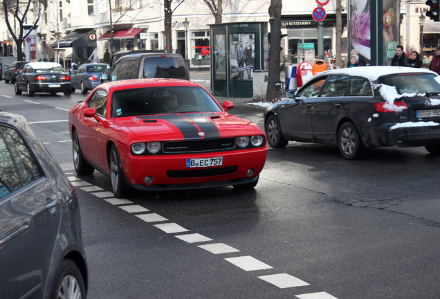 Dodge Challenger SRT-8