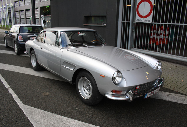 Ferrari 330 GT 2+2 Series II