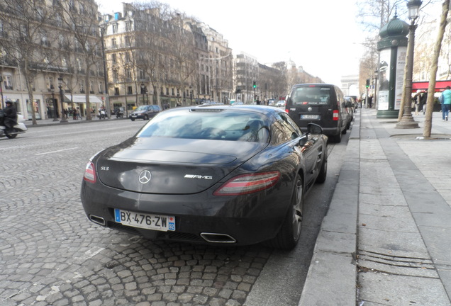 Mercedes-Benz SLS AMG