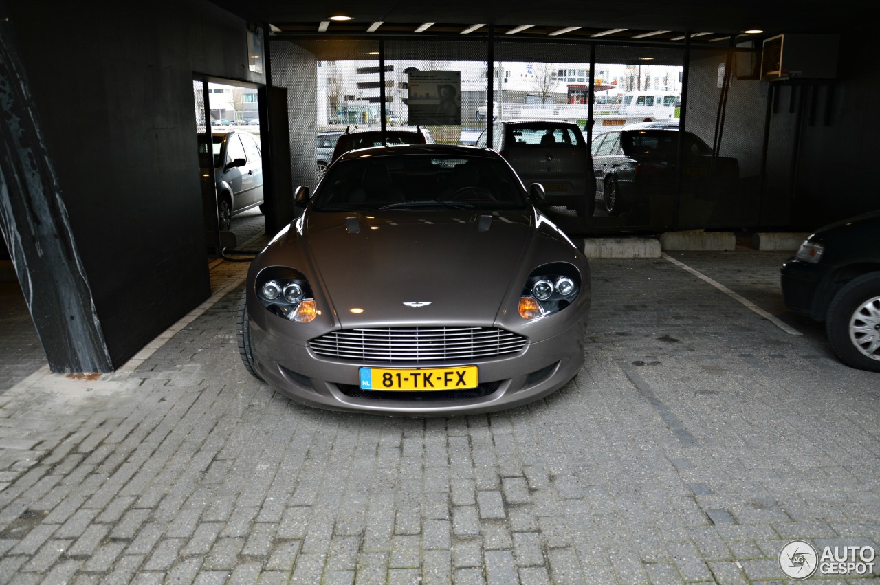 Aston Martin DB9