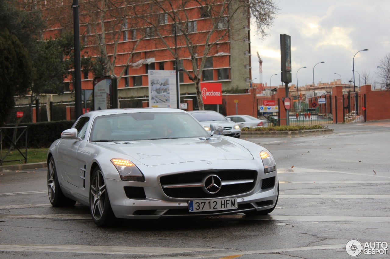 Mercedes-Benz SLS AMG