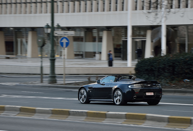 Aston Martin V12 Vantage Roadster