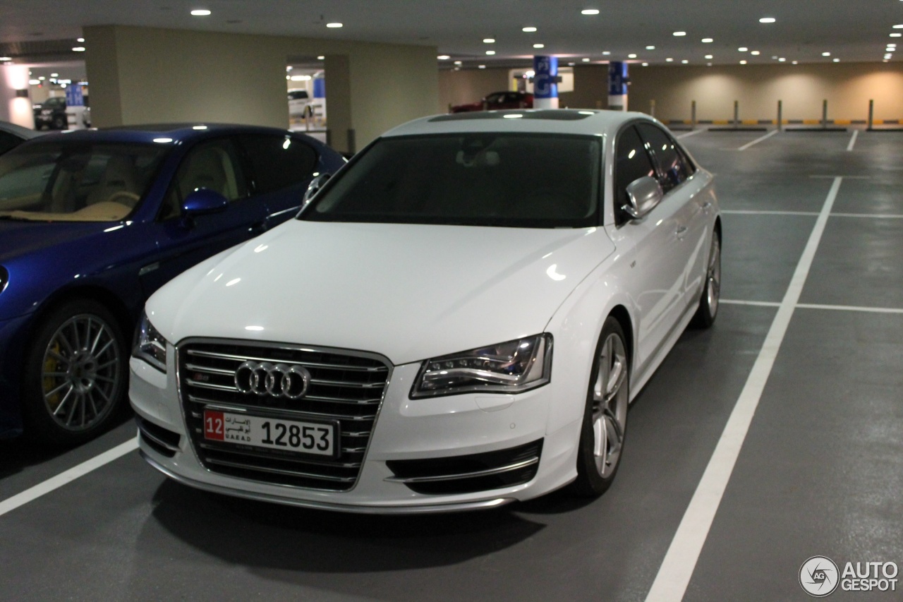 Audi S8 D4