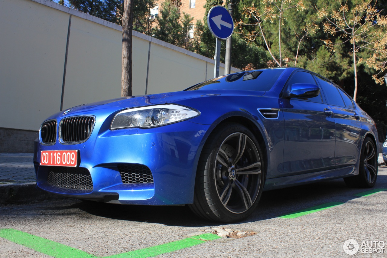 BMW M5 F10 2011