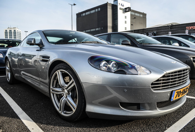 Aston Martin DB9