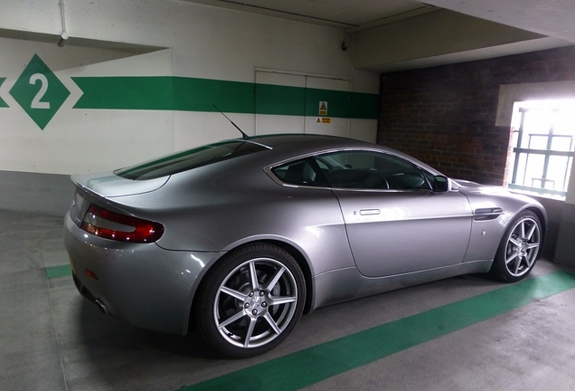 Aston Martin V8 Vantage