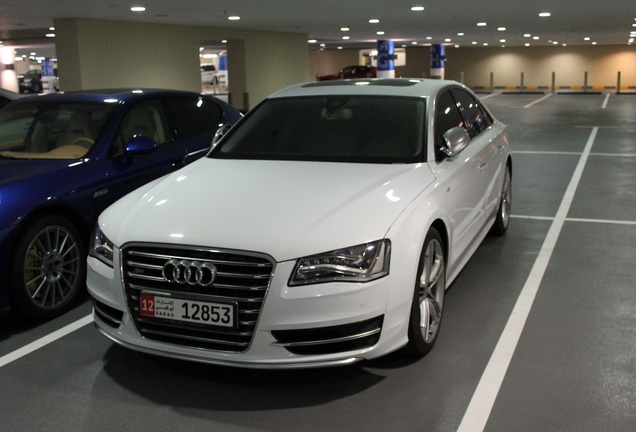 Audi S8 D4