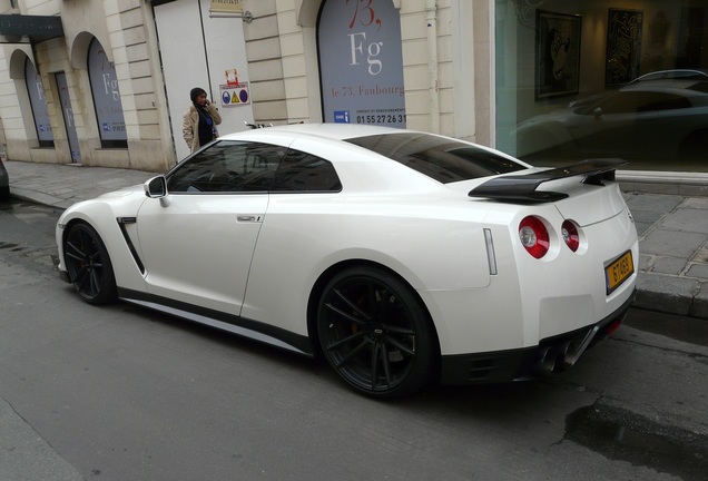 Nissan GT-R 2011