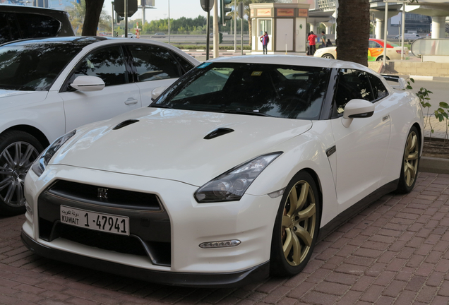 Nissan GT-R 2012