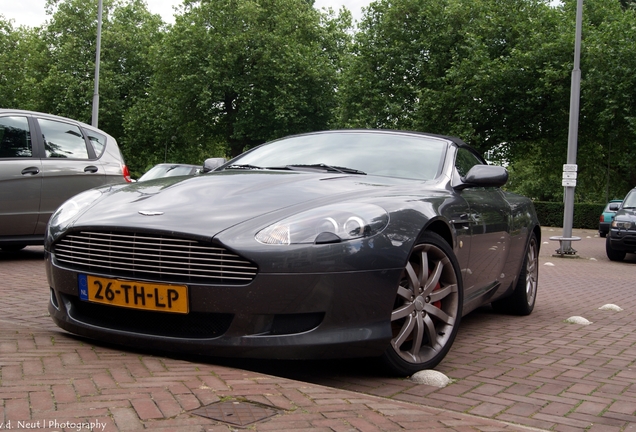 Aston Martin DB9 Volante