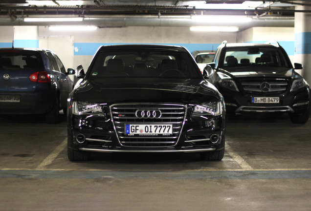 Audi S8 D4