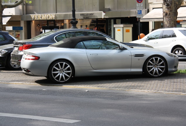 Aston Martin DB9 Volante