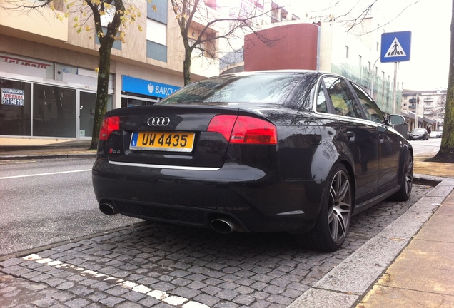 Audi RS4 Sedan