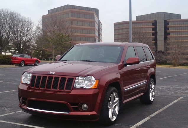 Jeep Grand Cherokee SRT-8 2005