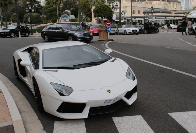 Lamborghini Aventador LP700-4