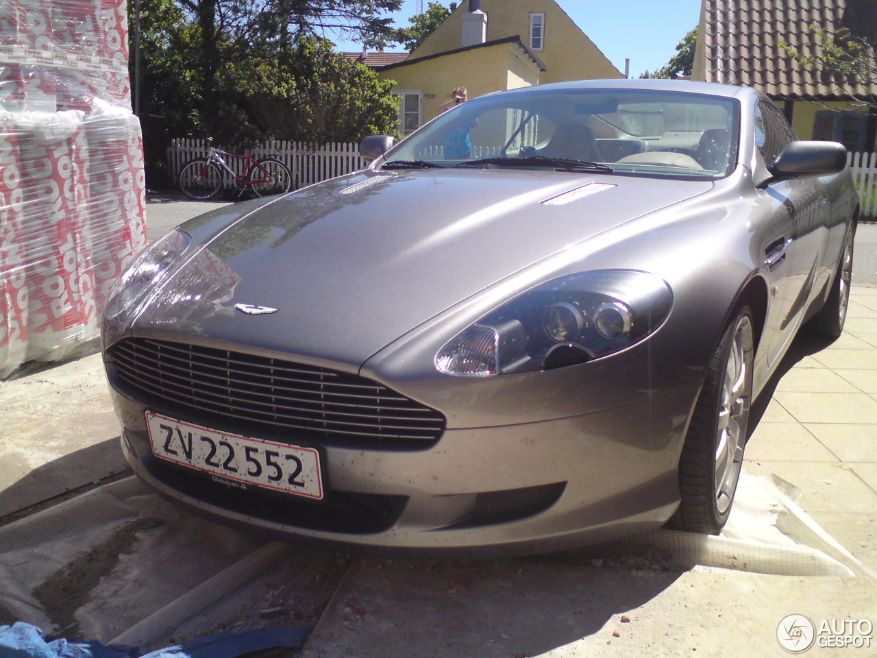 Aston Martin DB9