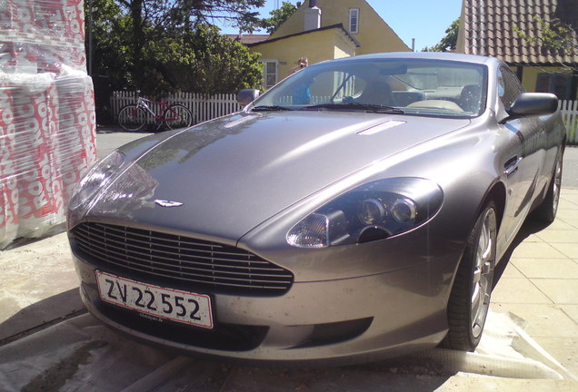 Aston Martin DB9