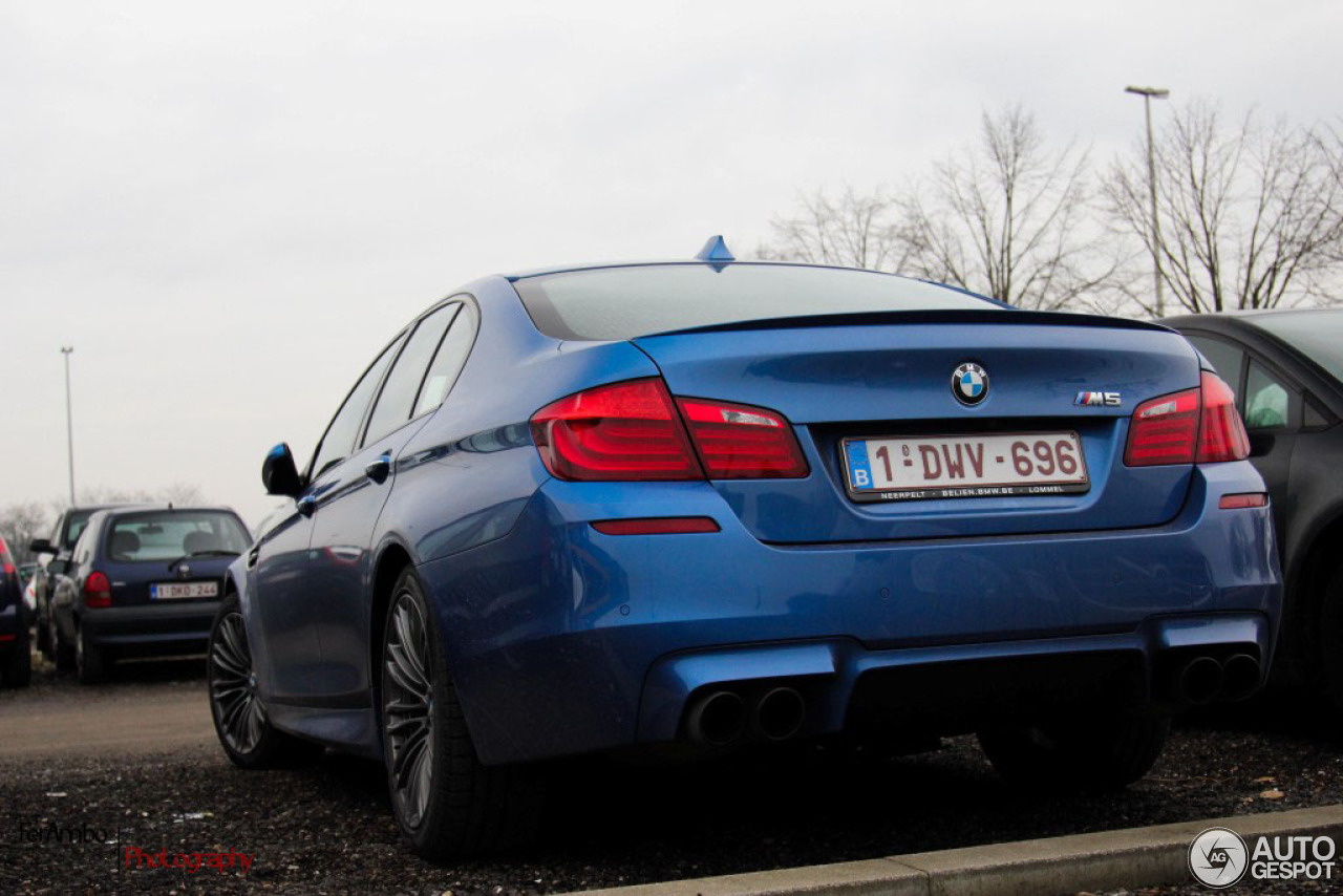 BMW M5 F10 2011