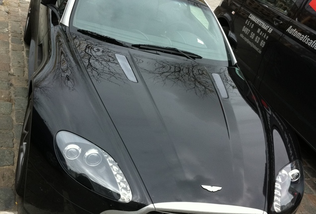 Aston Martin V8 Vantage S