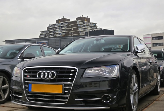 Audi S8 D4