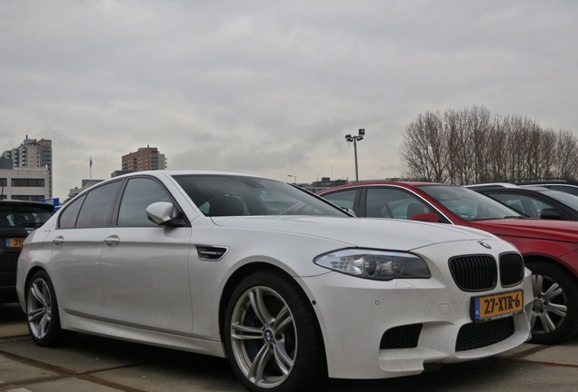 BMW M5 F10 2011