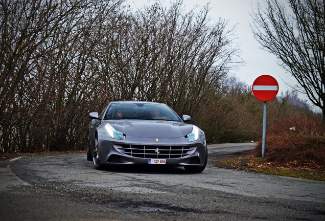 Ferrari FF