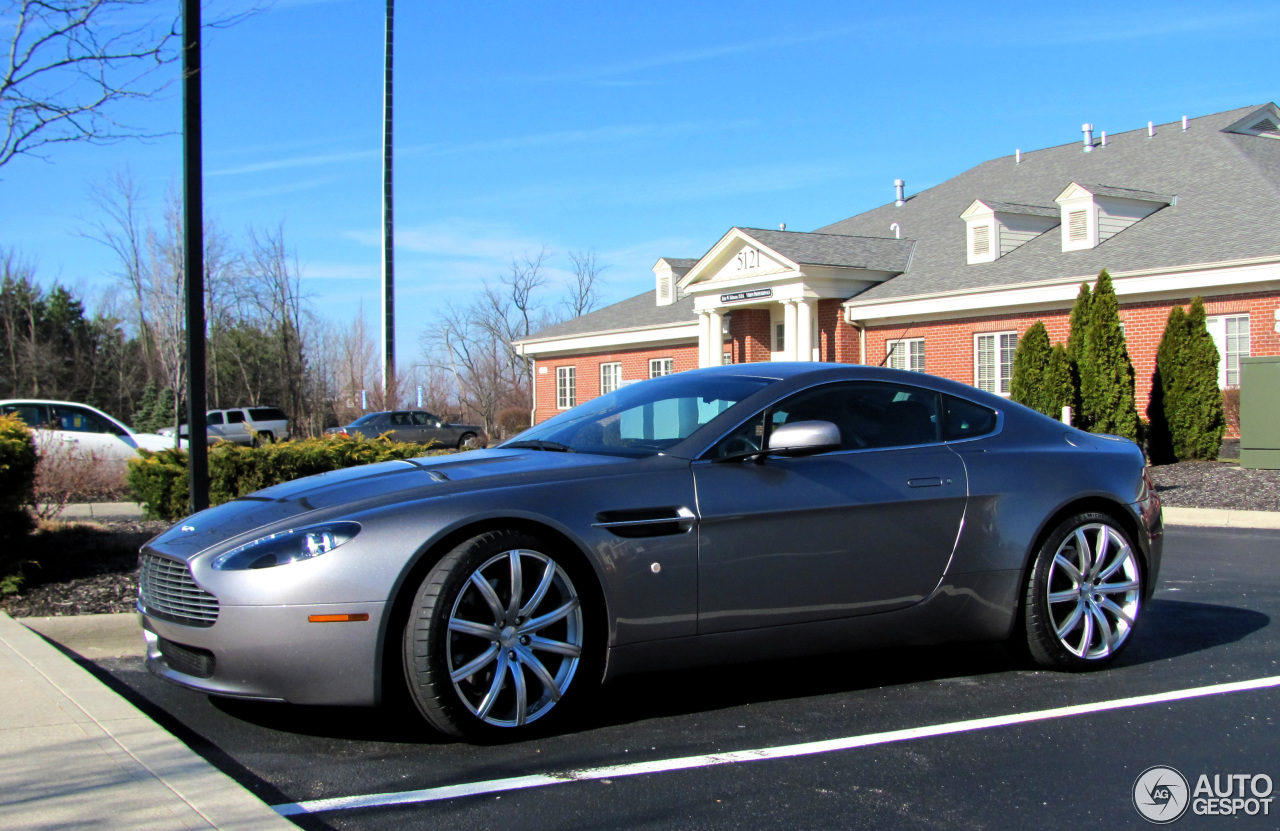 Aston Martin V8 Vantage