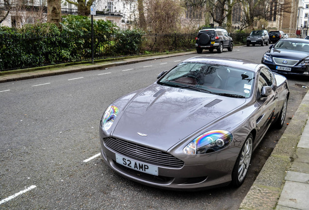 Aston Martin DB9