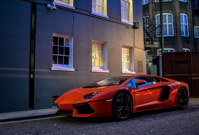 Lamborghini Aventador LP700-4