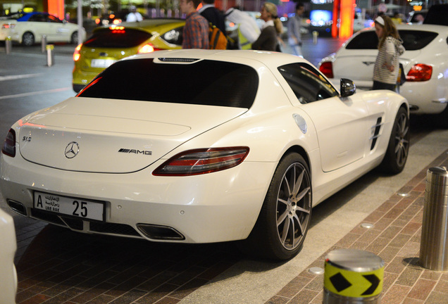 Mercedes-Benz SLS AMG