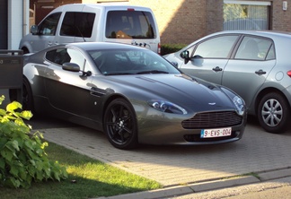 Aston Martin V8 Vantage