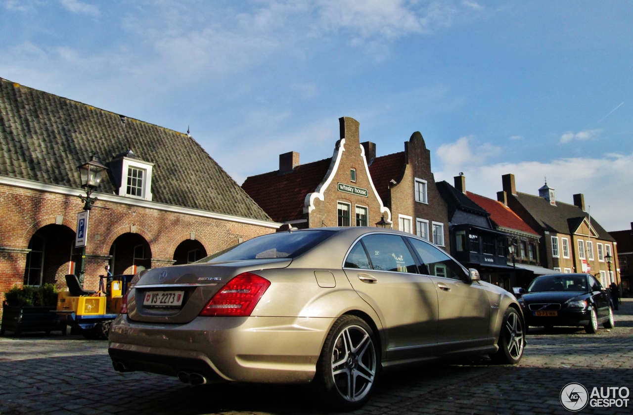 Mercedes-Benz S 65 AMG V221 2010