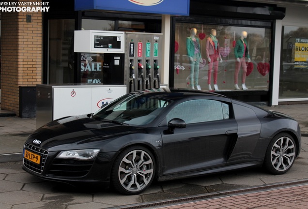 Audi R8 V10