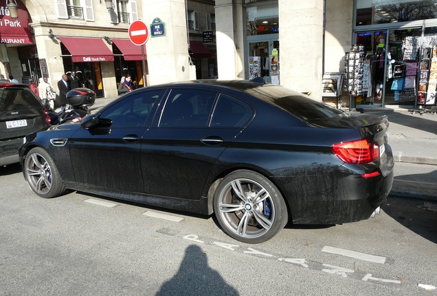 BMW M5 F10 2011