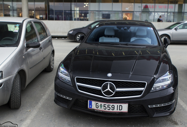 Mercedes-Benz CLS 63 AMG X218 Shooting Brake