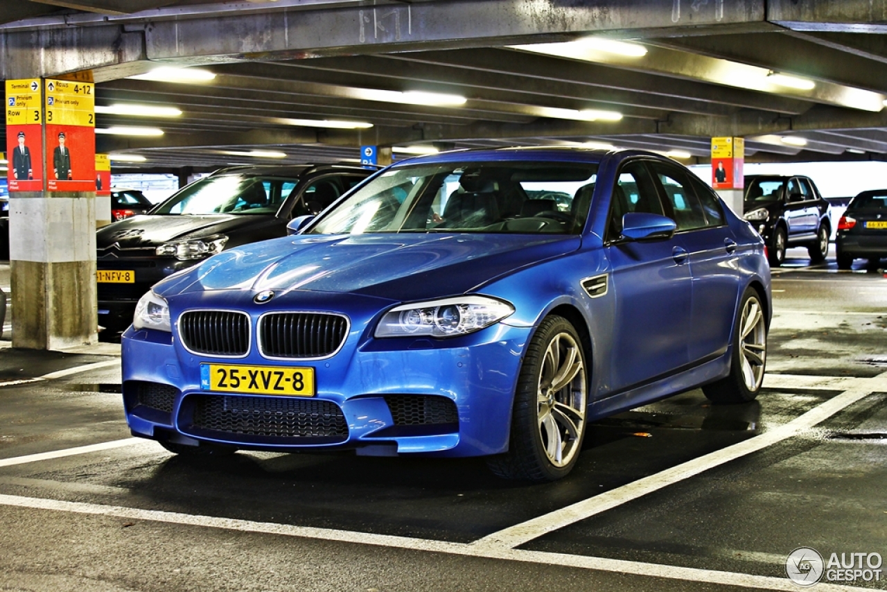 BMW M5 F10 2011