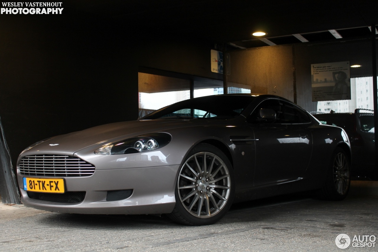 Aston Martin DB9