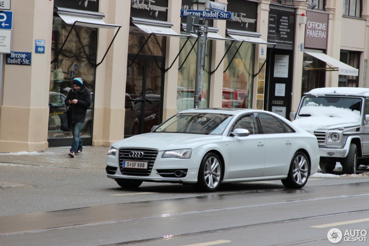 Audi S8 D4