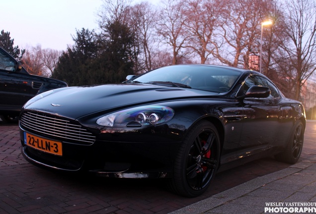 Aston Martin DB9