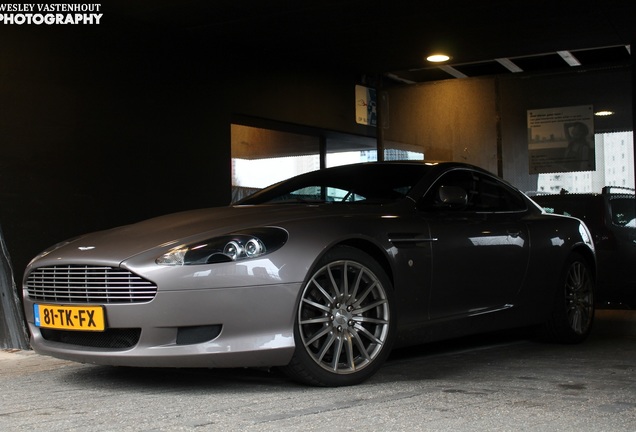 Aston Martin DB9