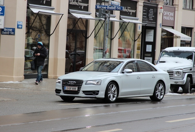 Audi S8 D4