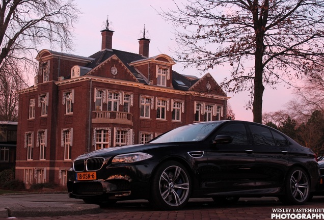 BMW M5 F10 2011