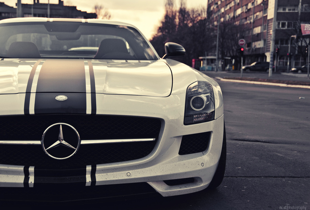 Mercedes-Benz SLS AMG