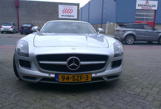 Mercedes-Benz SLS AMG Roadster