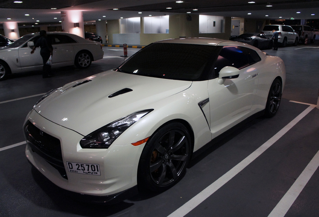 Nissan GT-R