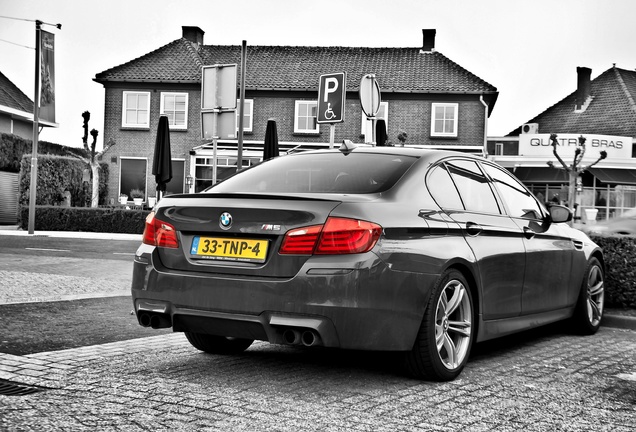 BMW M5 F10 2011