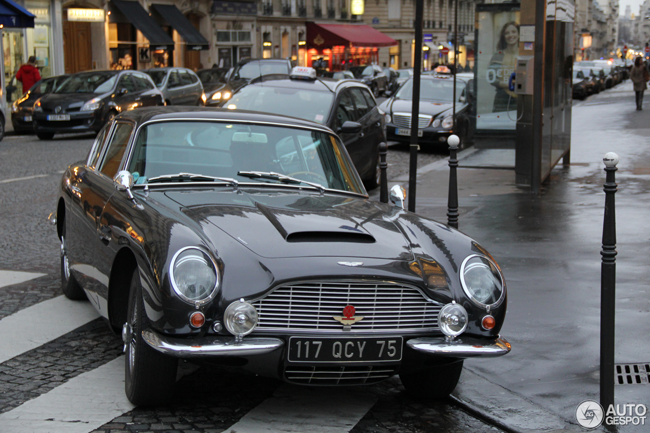 Aston Martin DB6 Vantage MKI