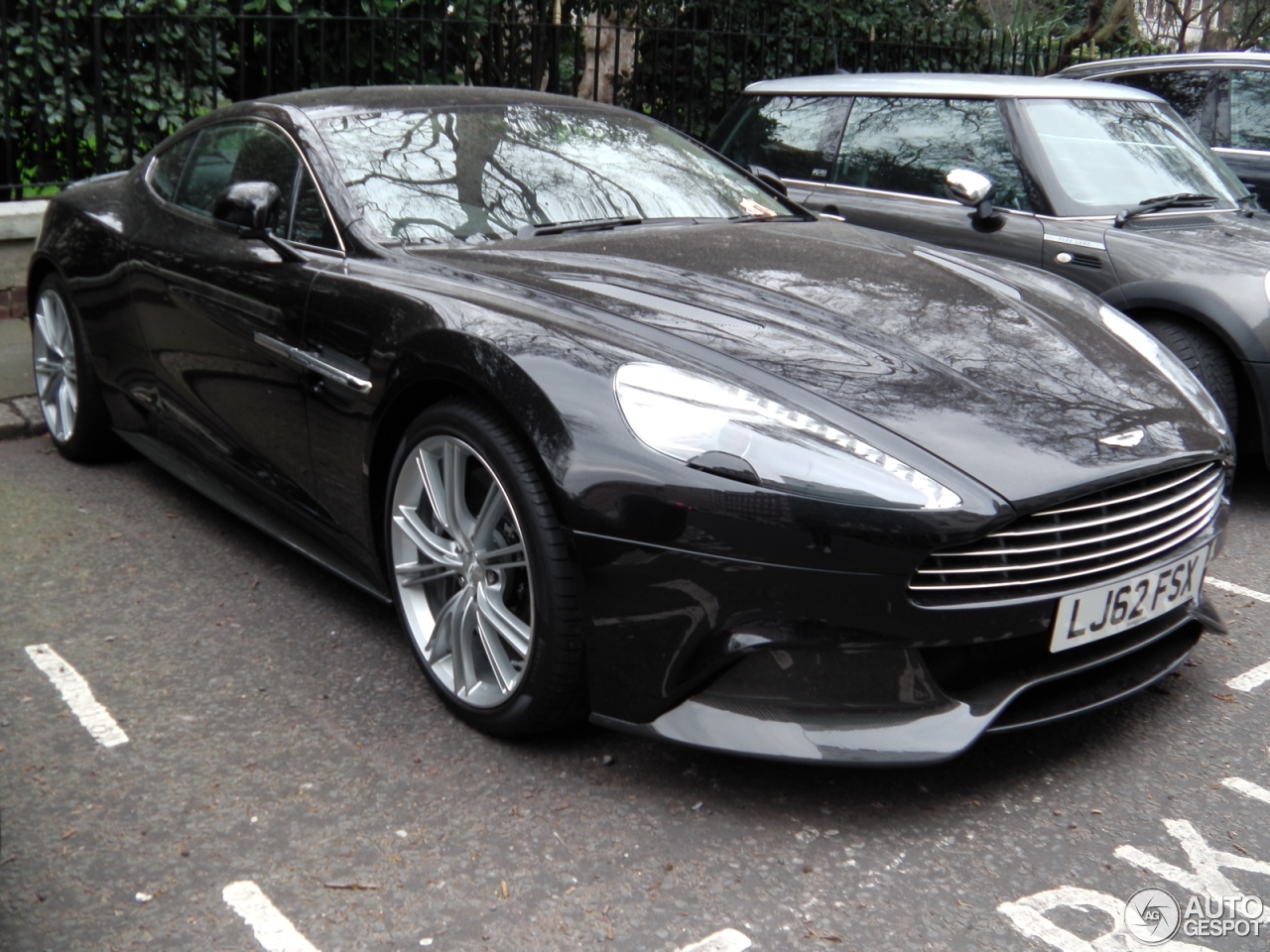 Aston Martin Vanquish 2013