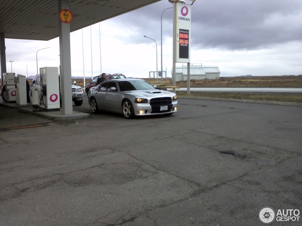 Dodge Charger SRT-8